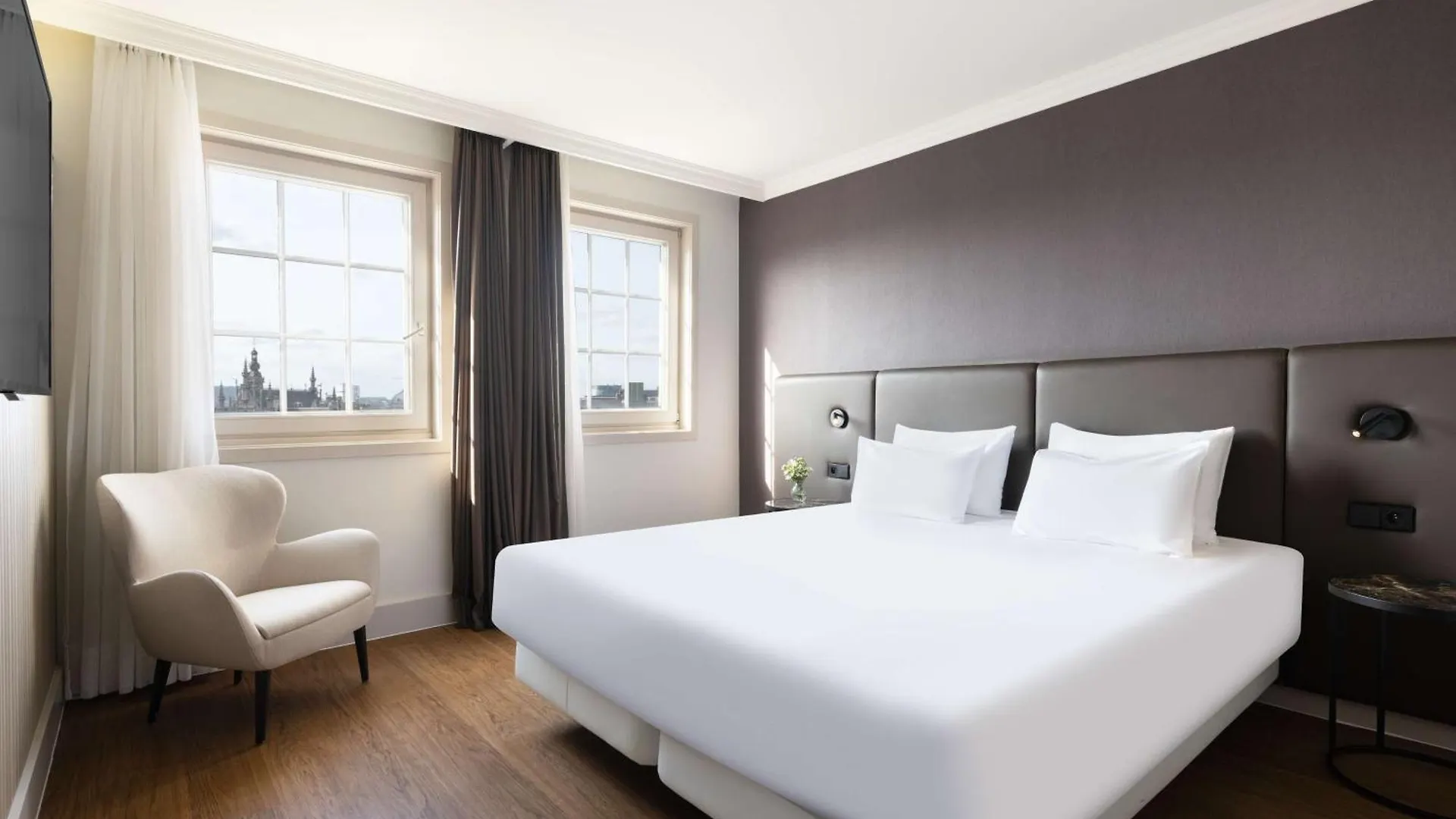 Hotel Nh Brussels Carrefour De L'Europe 4*,