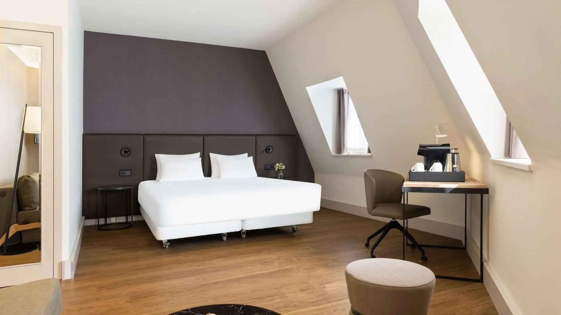 Nh Brussels Carrefour De L'Europe Hotel 4*,